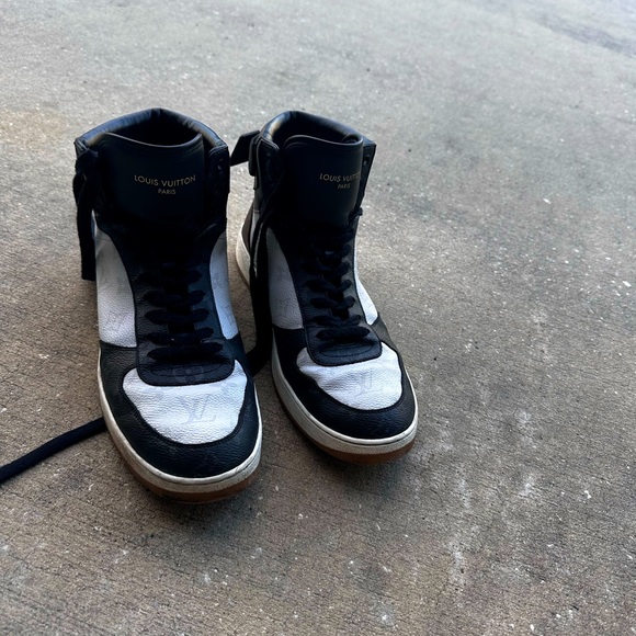 Louis Vuitton Rivoli men shoes - Picture 2 of 2